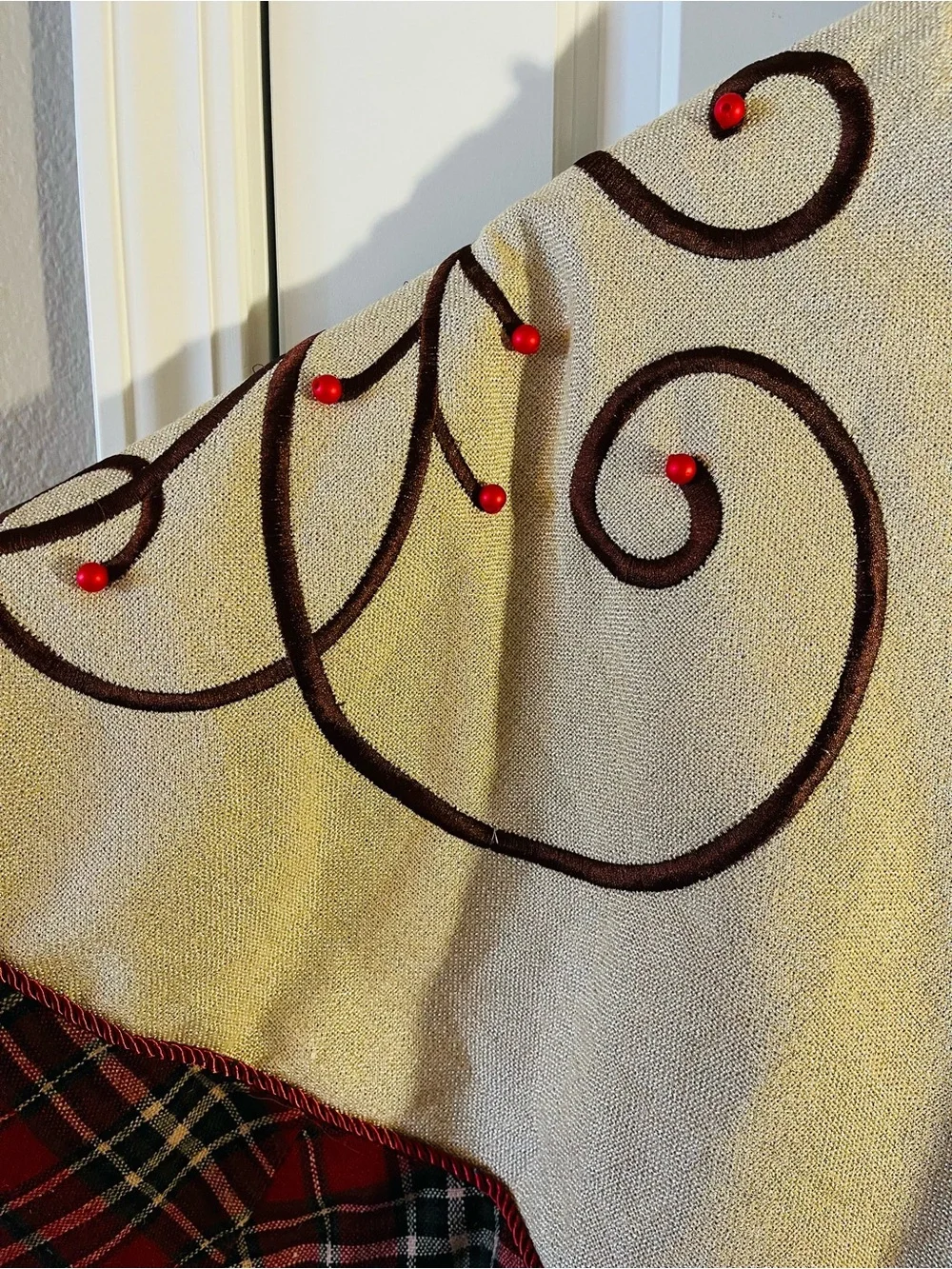 Pier 1 Woodland Reindeer Cream and Red Plaid Rustic Christmas Tree Skirt